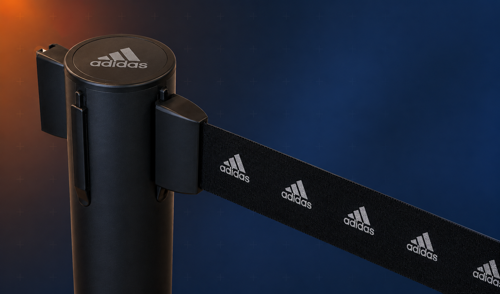 Potelet de guidage à sangle personnalisée avec logo Adidas imprimé — exemple de sangle rétractable sur mesure